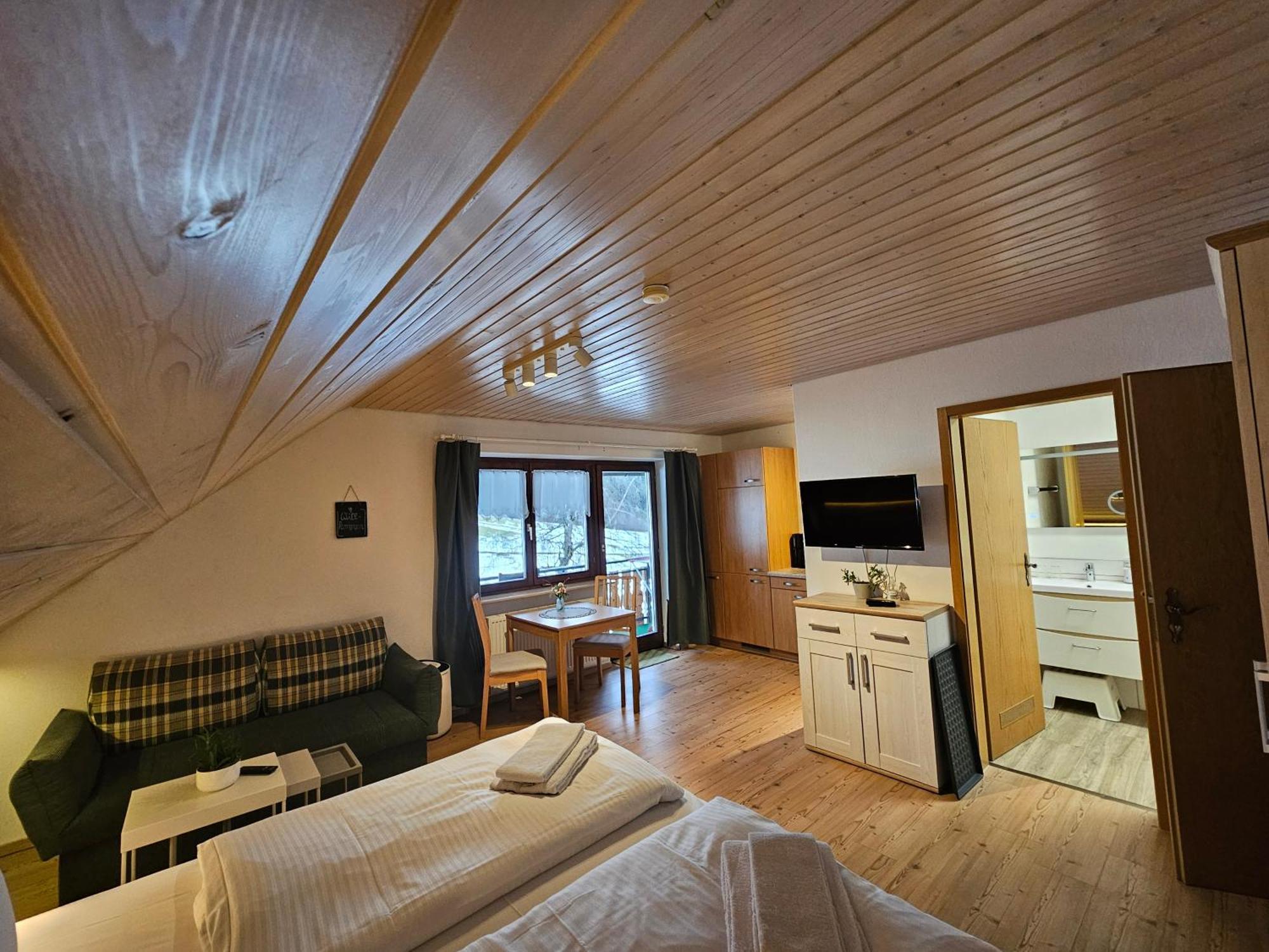שלוכזי Gaestehaus Bartlehof מראה חיצוני תמונה